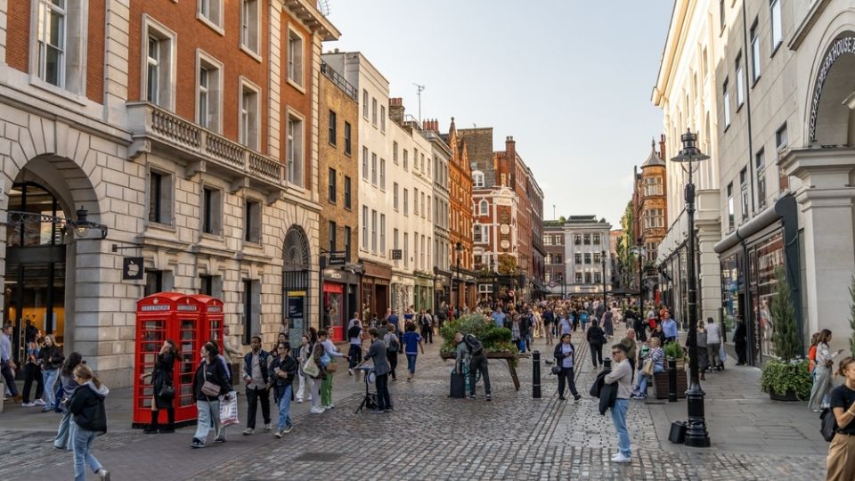 Ataque en Londres: cuatro personas resultan heridas tras apuñalamiento en Covent Garden