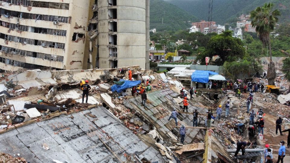 Suman 294 muertos tras terremoto de magnitud 7.4 que sacudió a Colombia el lunes