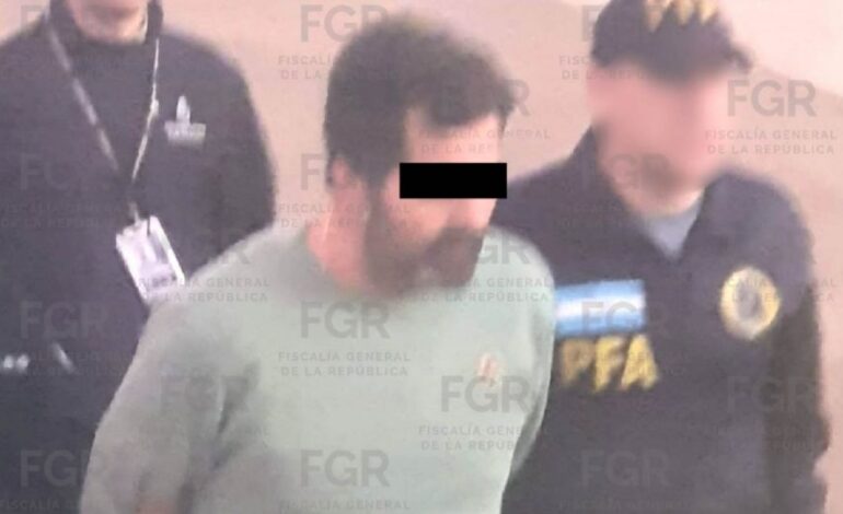 Ingresan al “Altiplano” a Fernando Farías, acusado de encabezar una red de “huachicol” fiscal en la Marina