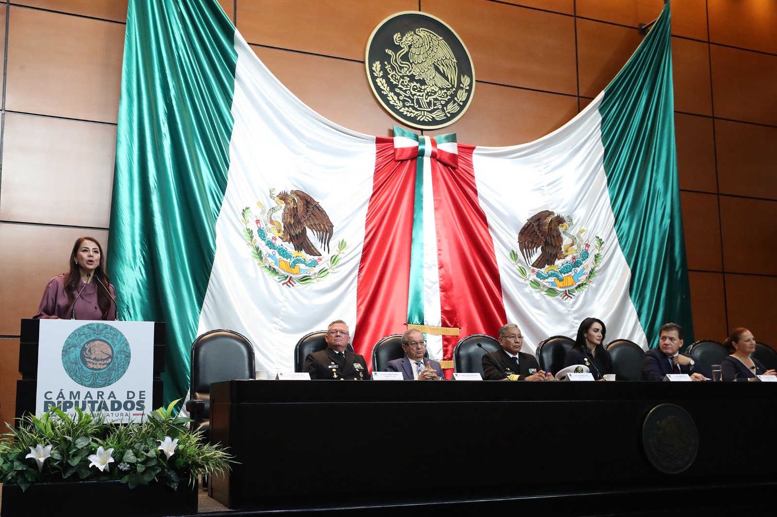 Se requiere mayor inversión en puertos para posicionar a México como uno de los principales centros de distribución y conectividad, indican en foro convocado por Morena
