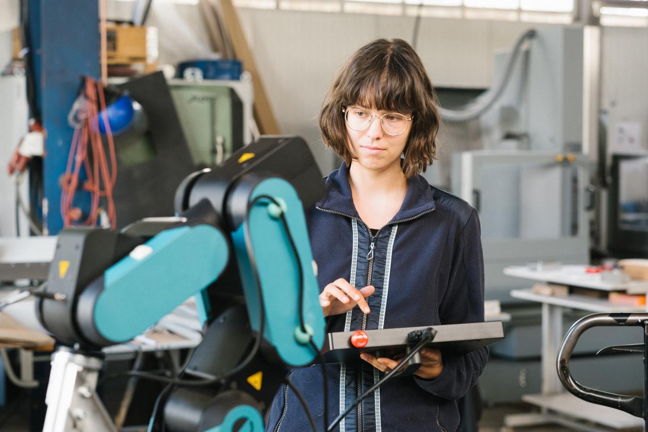 Curva de aprendizaje cero: la apuesta de las empresas mexicanas frente a la escasez de talento técnico
