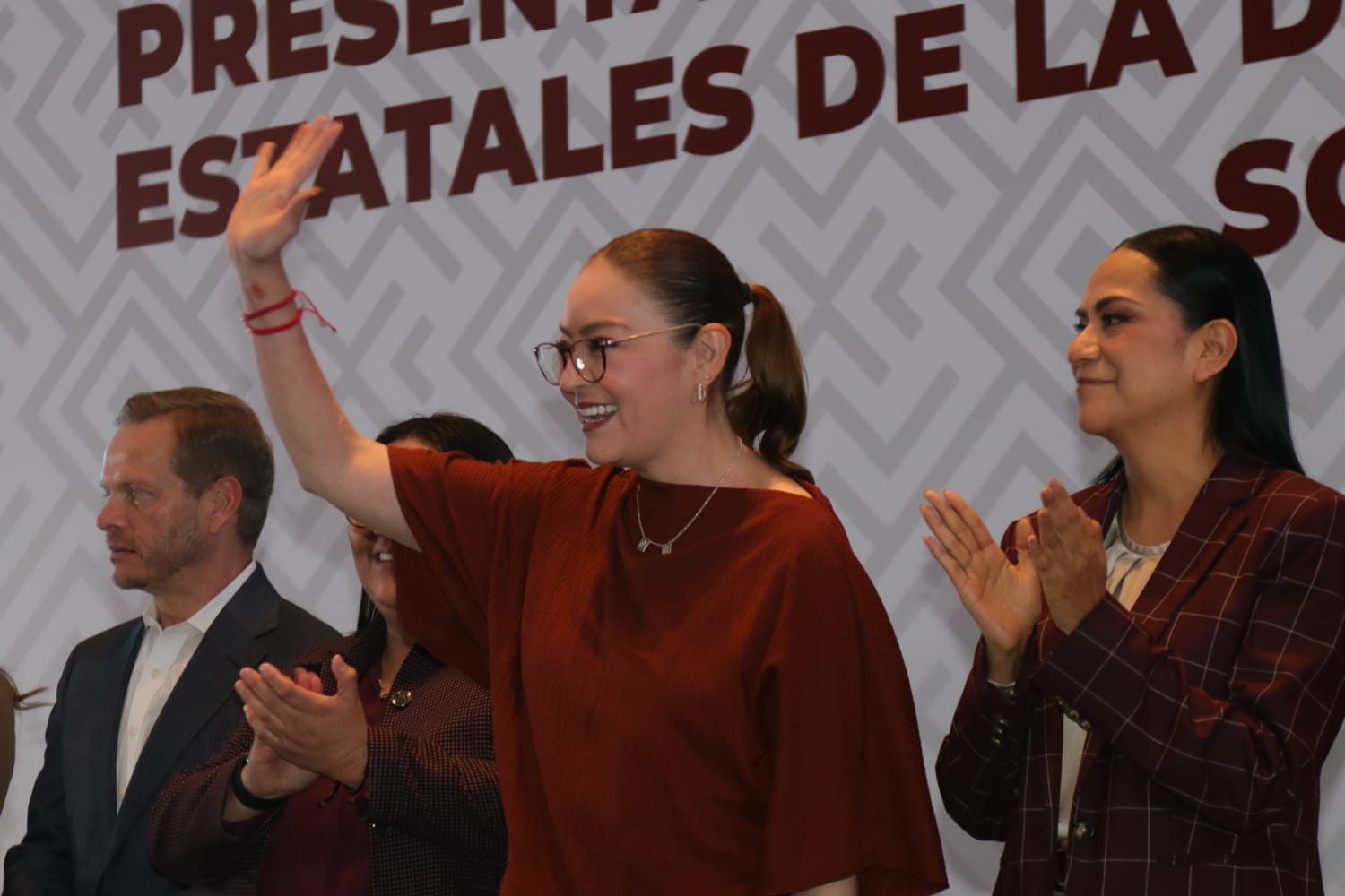 VERO DÍAZ GANA ENCUESTA DE MORENA Y LLAMA A LA UNIDAD PARA FORTALECER LA TRANSFORMACIÓN EN ZACATECAS