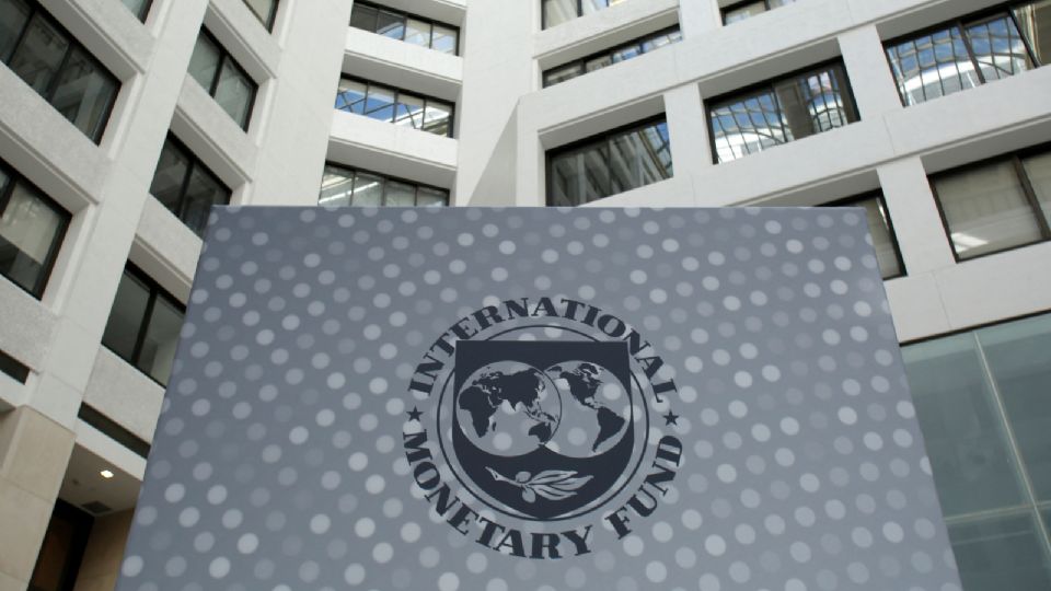 La IA podría aumentar la productividad en Europa, pero agravar las desigualdades, advierte el FMI