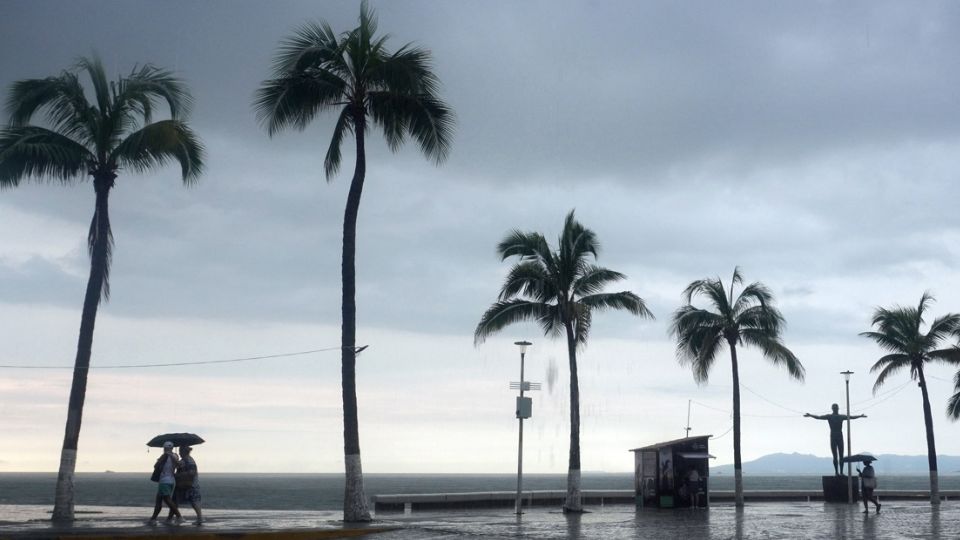 Nueva amenaza en el Pacífico: se forma la depresión tropical «Dieciocho-E» frente a las costas de México