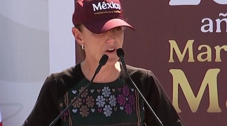 Encabeza Sheinbaum asamblea en Baja California Sur como parte de su gira de rendición de cuentas