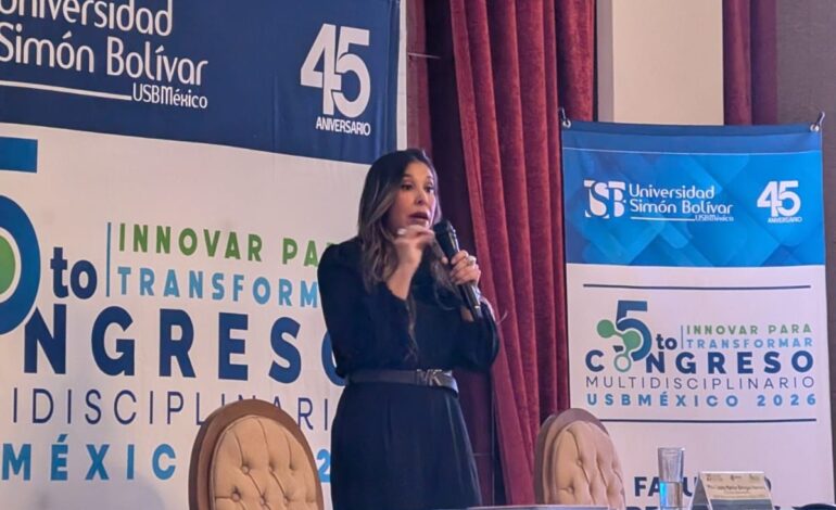 Laura Bringas impulsa la digitalización de los emprendimientos, así lo explica a jóvenes de la Universidad Simón Bolivar