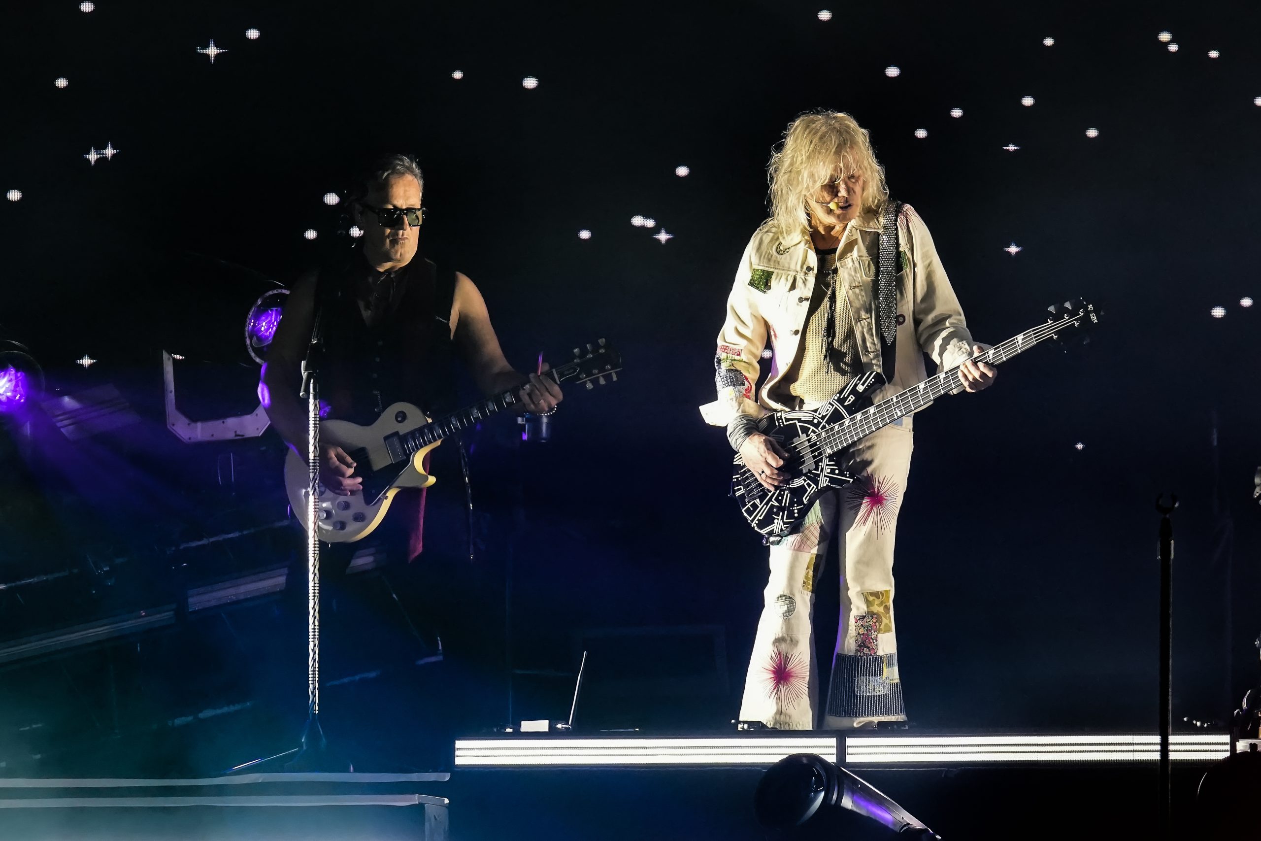 Def Leppard reúne a generaciones en una noche de guitarras y nostalgia