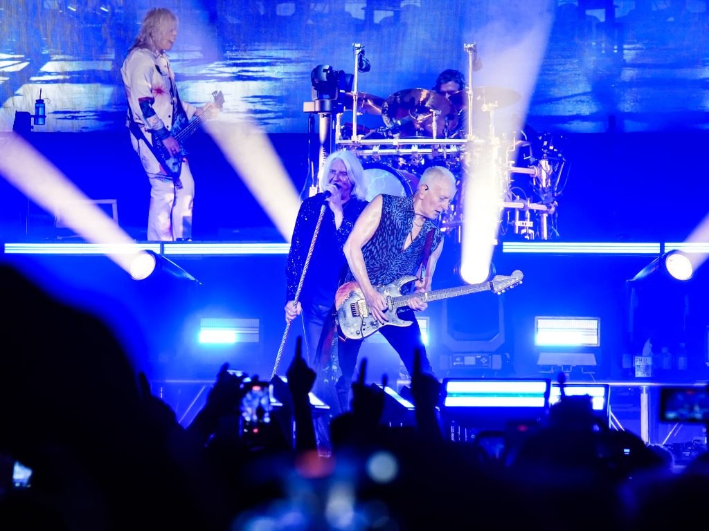 DefLeppard JJC 19oct26 156