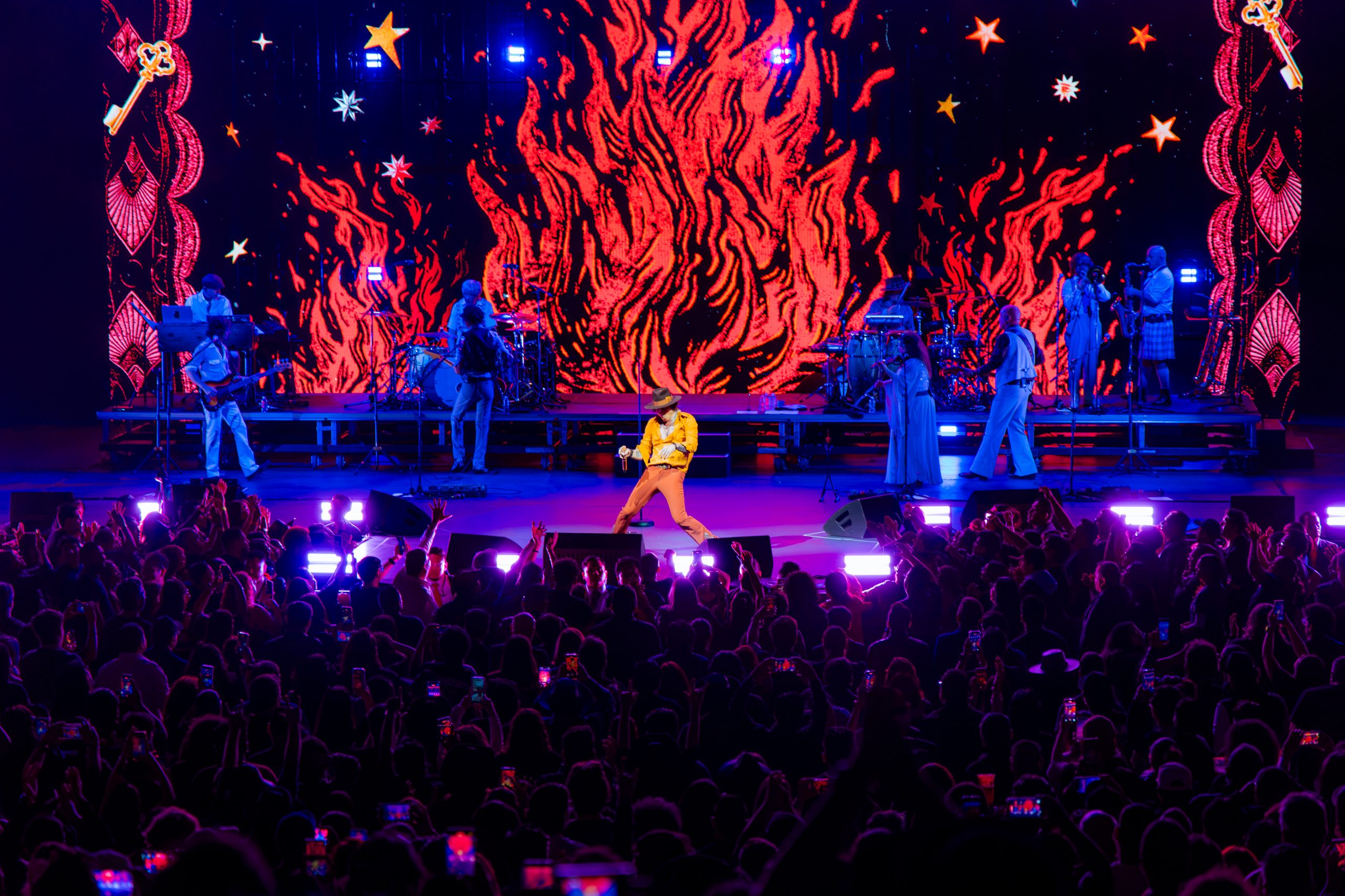 Diez años después, Bunbury vuelve a casa: el Auditorio Nacional lo recibe con los brazos abiertos