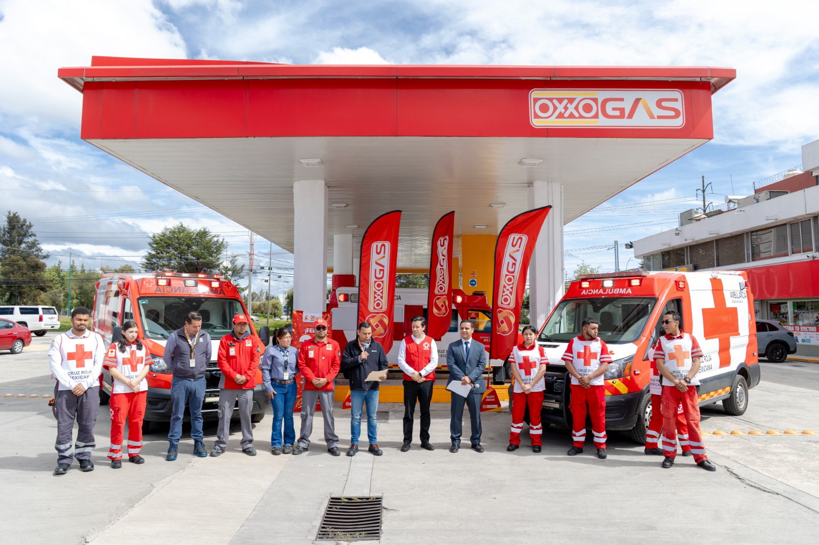 Amplía OXXO GAS su apoyo humanitario mediante distribución de combustible para servicios de emergencia