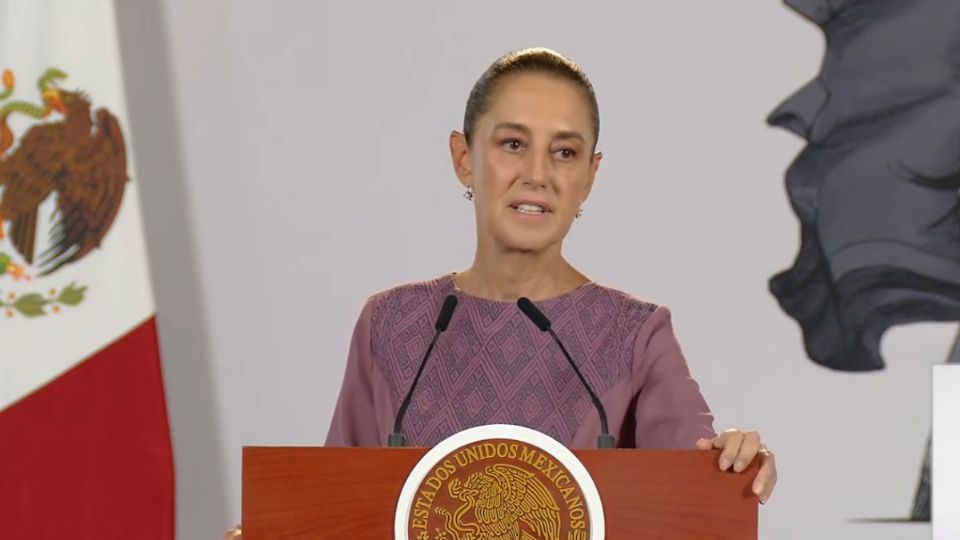 «Fue muy emotivo lo que dijo»: Sheinbaum afirma que López Obrador no se ha retirado de la política