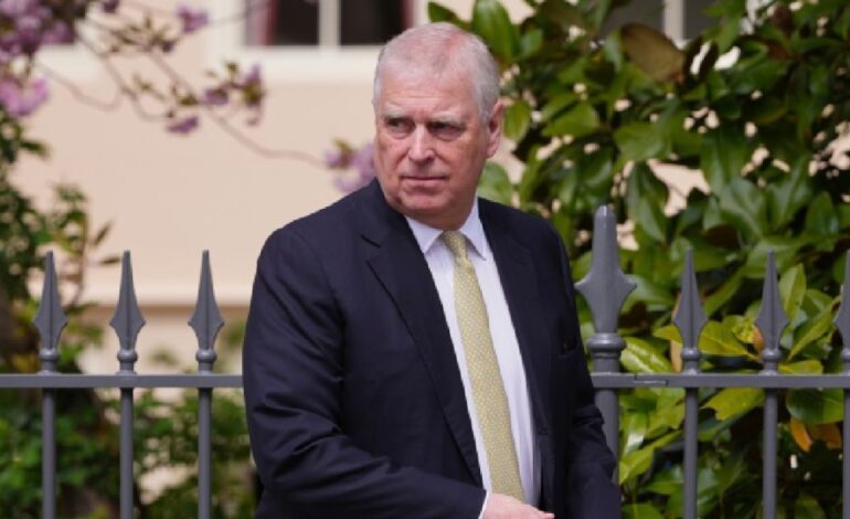 Expríncipe Andrés recibe 400 mil dólares tras dejar mansión en Windsor, luego de quedarse sin títulos reales