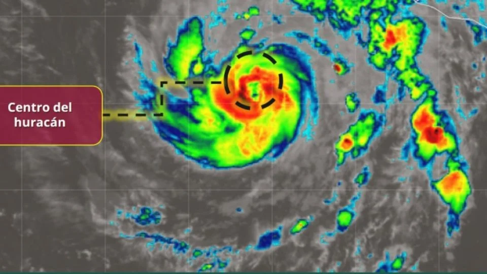 «Trudy» se intensifica a huracán categoría 3 y se prevén fuertes lluvias en las costas del Pacífico