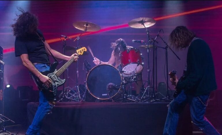 The Buzz Lovers lleva el espíritu de Nirvana a una noche de rock en La Maraka